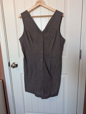 NWT Hi-Res Linen Blend V Neck Romper Large Grey